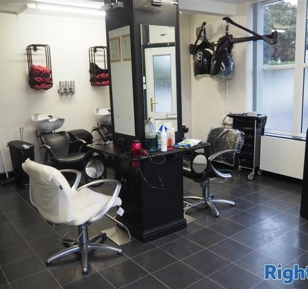 Hair Salons For Sale in Gainsborough Photo 1