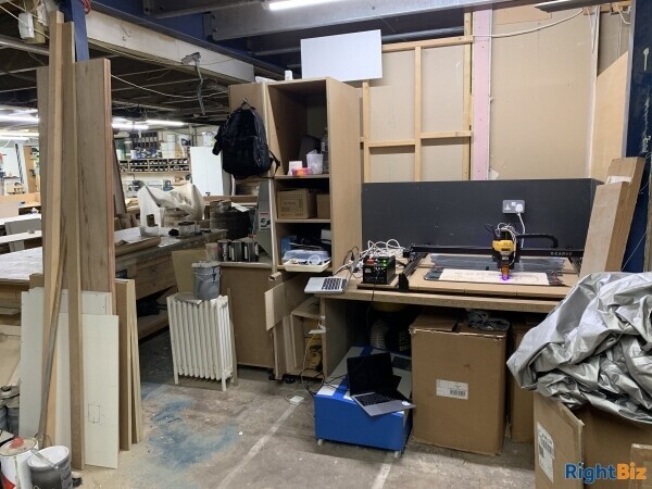 Wood Craft Business with all equipment, online store and social media - URGENT Photo 1