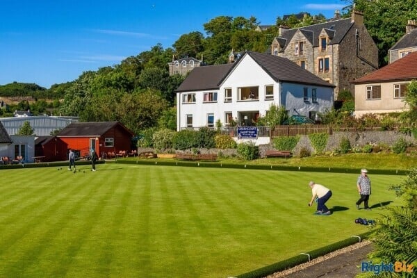 Popular Greencourt Guest House in the Busy Tourist town of Oban For Sale Photo 1