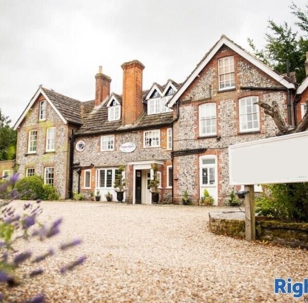 11 Bedroom Hotel in Worthing Photo 1