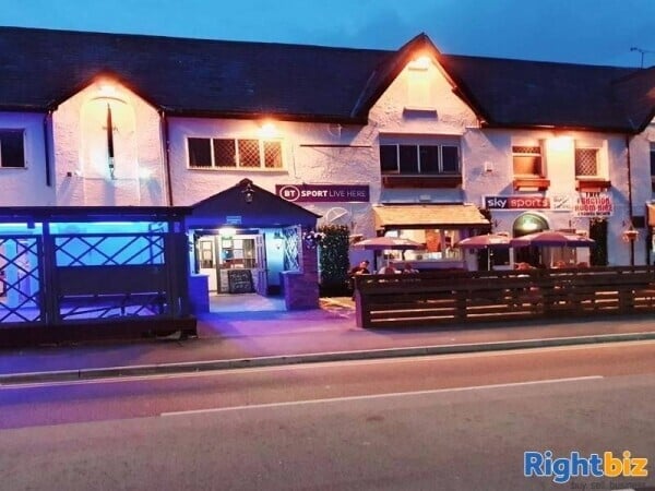 Newly established Free of Ties public house Photo 1