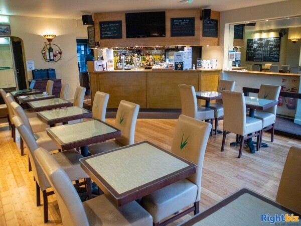 SURREY - CENTRAL WALTON-ON-THAMES WINE BAR/RESTAURANT Photo 1