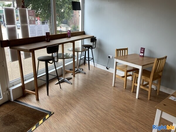 Leasehold cafe and takeaway Southampton area close to the new forest. Prime location. Photo 1