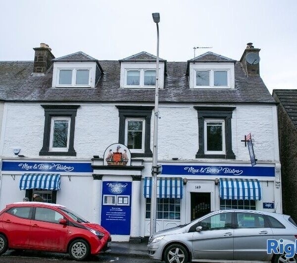 To Let - Opportunity To Acquire A Restaurant In An Affluent Village In Central Scotland. Photo 1