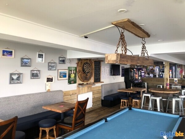 Bar / Restaurant In Desirable Seaside Location Photo 1