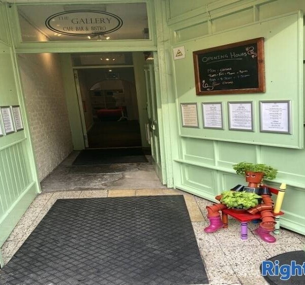 Well established cafe/bistro for sale. Photo 1