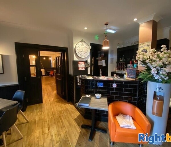 UNDER OFFER Stunning Very Popular Bar and Restaurant in Great Location Loanhead Photo 1
