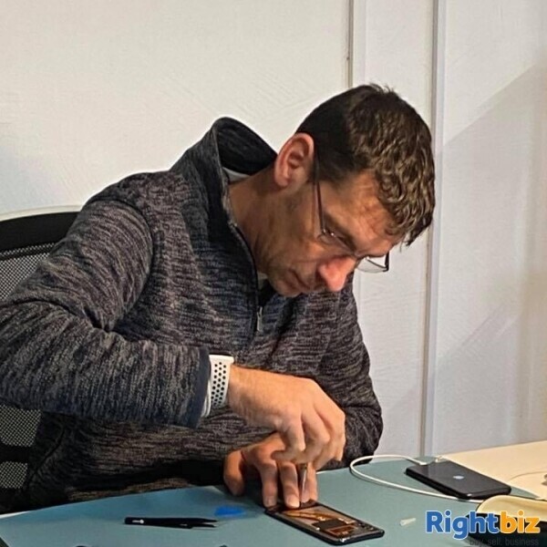 An Exceptional  Franchise Resale of the Chester Gadget Refuge in - A Loyal and Growing Customer Base Photo 1