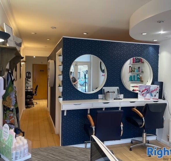 Hair & Beauty salon for Sale in Huntingdon Photo 1