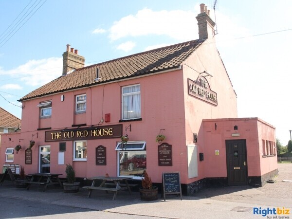 SUFFOLK - 13 YEAR LEASE COMMUNITY PUB W/ TURNOVER CIRCA 260K Photo 1