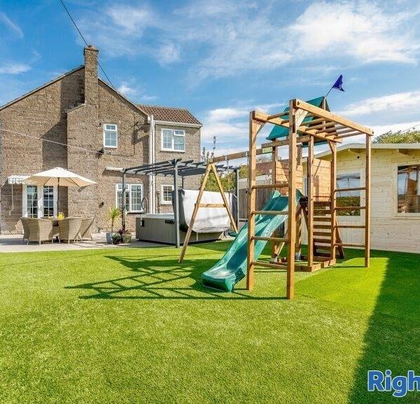 Beautiful Holiday Let Property in Wiltshire Photo 1