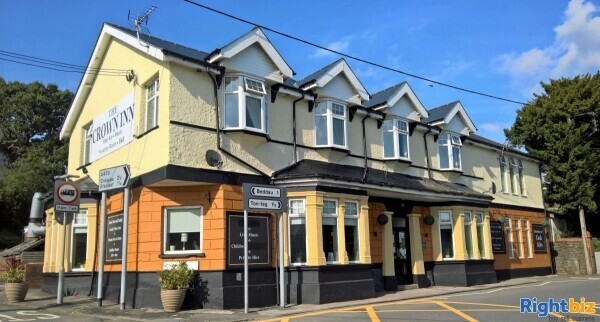 SOUTH WALES - VILLAGE FREE HOUSE Photo 1