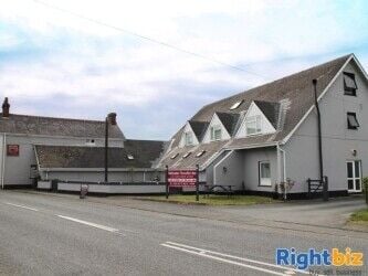 PEMBROKESHIRE - VILLAGE PUB WITH BED & BREAKFAST PEMBROKESHIRE - VILLAGE PUB WITH BED & BREAKFAST