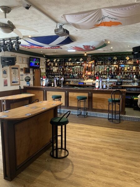 FREEHOLD PUBLIC HOUSE busy central location KIRKCALDY