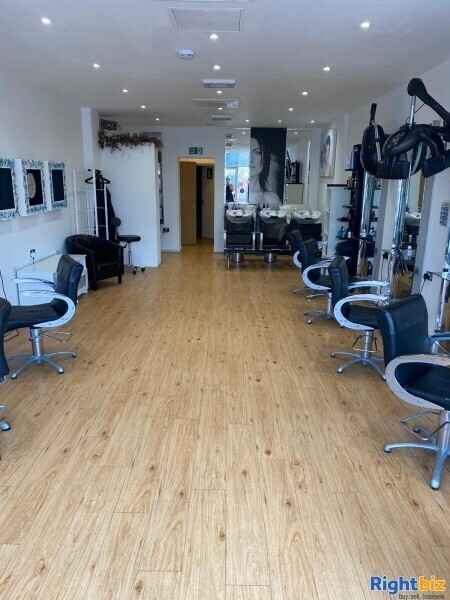 QUALITY, LONG-ESTABLISHED, UNISEX HAIR SALON SITUATED NEAR CAMBERLEY IN SURREY Photo 1