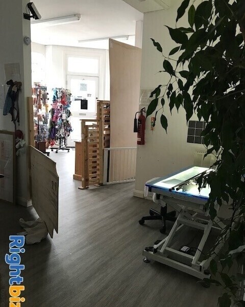 Expanding dog grooming salon with small retail area in Sussex Photo 2