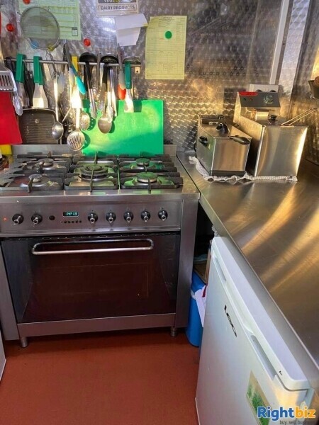 Catering van with pitch, Ringwood, Hampshire Photo 1