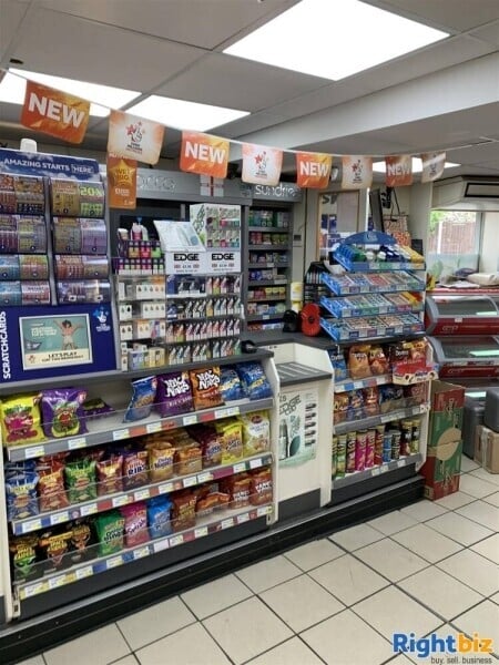 TAKING £19,500PW  LICENSED CONVENIENCE STORE in SWADLINCOTE, DERBYSHIRE Photo 1