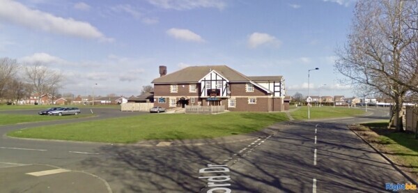 The Eagle. Freehold pub and plot, Blyth. Part long lease. Alternate use STPP. Photo 1
