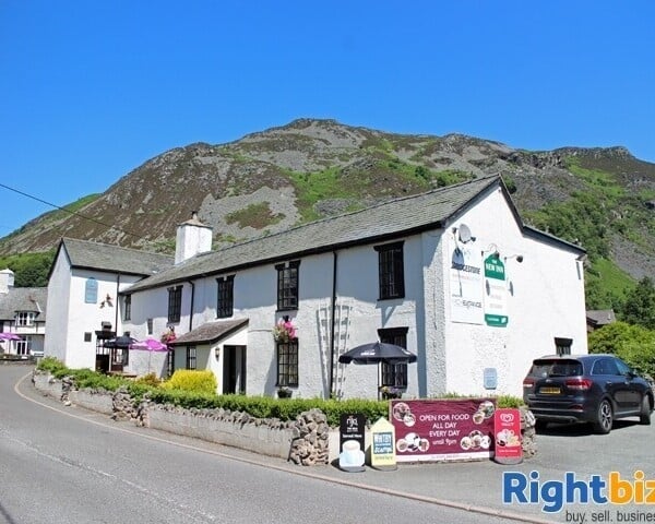 POWYS/SHROPSHIRE BORDER - HISTORIC VILLAGE INN WITH 10 ENSUITE LETTING ROOMS