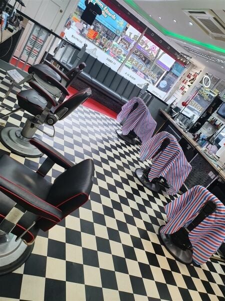 FIVE STAR BARBERS SHOP ON MERSEYSIDE FIVE STAR BARBERS SHOP ON MERSEYSIDE