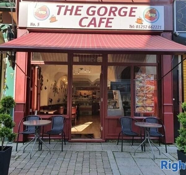 Unique rural ideally situated Cafe in Aldershot town centre Photo 1