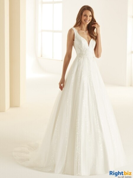 Bridal & Prom wear shop on busy Town Centre High Street Photo 1