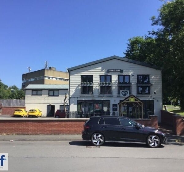HUGE £18,000 + PER WEEK FISH & CHIP RESTAURANT WITH FLAT, SOUTH WALES Photo 1