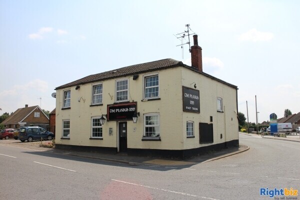 LINCOLNSHIRE - PUBLIC HOUSE Photo 1