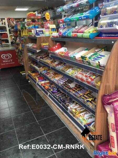 Spacious Off Licence in a Prime Location - Essex Photo 1