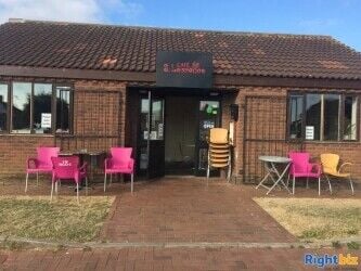 Freehold or leasehold Licensed Cafe/Restaurant Takeaway For Sale Freehold or leasehold Licensed Cafe/Restaurant Takeaway For Sale