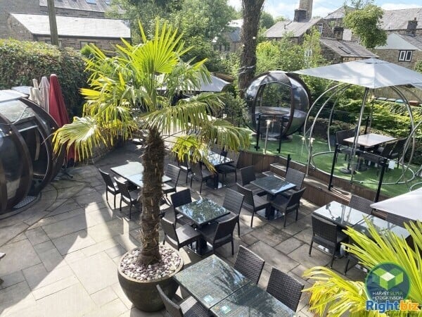 RESTAURANT & BAR: UPPERMILL: Photo 1