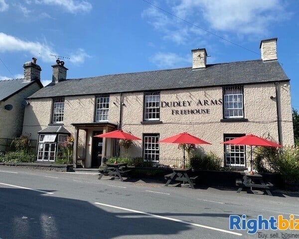 DESIRABLE FREEHOUSE VILLAGE INN WITH SUPERB PUB, RESTAURANT AND GUEST FACILTIES , NORTH WALES Photo 1
