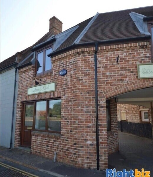 TWO BED LETTING APARTMENT WITH PARKING Photo 1