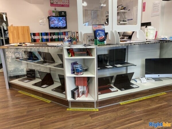 REPUTABLE LAPTOP REPAIR SPECIALIST Photo 1