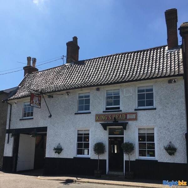 NORFOLK - HISTORIC VILLAGE GREEN COMMUNITY COACHING INN Photo 1