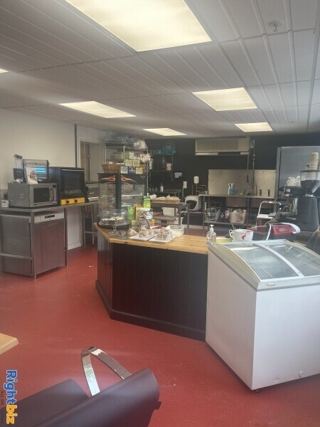 Cafe/coffee shop lease in Oundle Photo 1