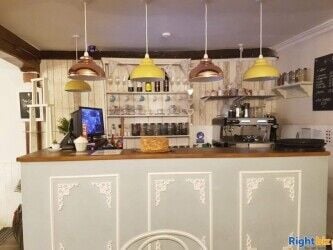 Leasehold English Tearoom in town centre Winchester Photo 2
