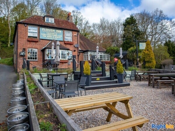 EAST SUSSEX - THRIVING DESTINATION PUB Photo 1