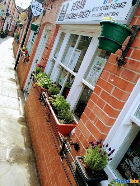 Cafe/Bakery/Takeaway in Glastonbury Photo 1