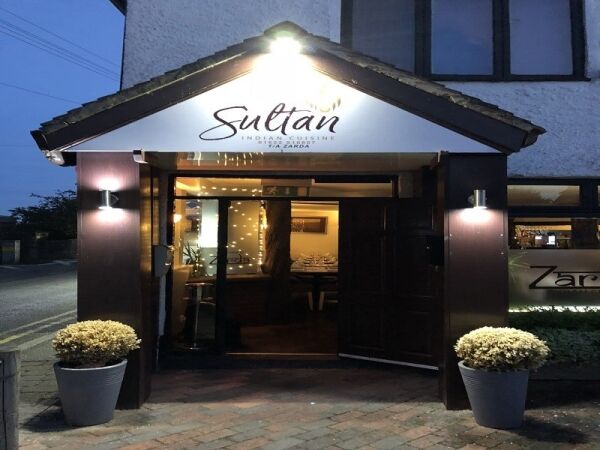Well established Indian Restaurant with living accommodation for sale Photo 1