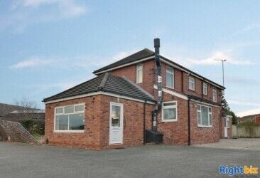 Takeaway and chip shop in Sandbach, Cheshire for rent. New Price Takeaway and chip shop in Sandbach, Cheshire for rent. New Price