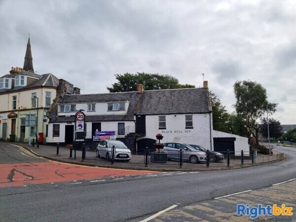 Popular public house and large beer garden within Ayrshire village of Dalry Photo 1