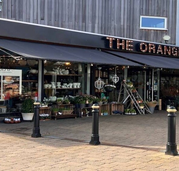 Superb opportunity to purchase a unique Florist in Warwickshire Photo 1