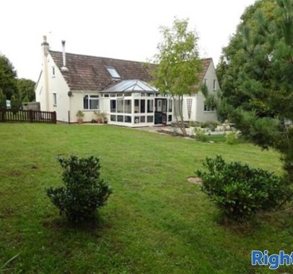 4 bed detached family home - Part Exchange available Gloucestershire Photo 1