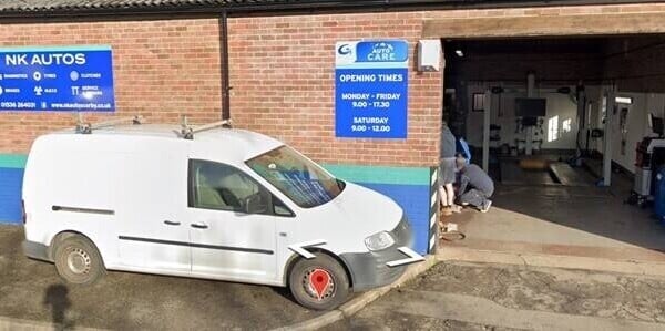 HIGHLY REPUTABLE MOT TESTING STATION, TYRE DEALER AND REPAIR SHOP Photo 1