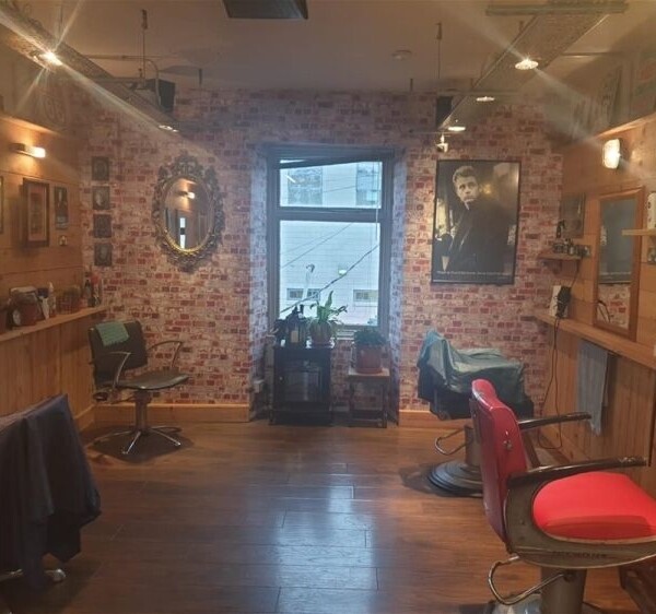 Well Established Barbers in a Great Central Location Photo 1