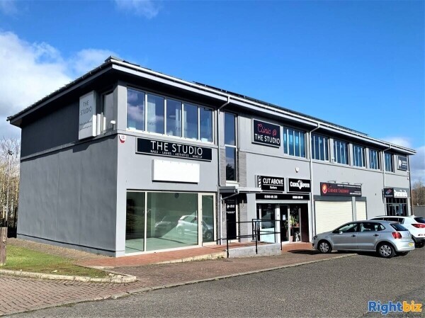 Well-appointed class 1 retail unit offered in shell condition. (ref 1447) Photo 1