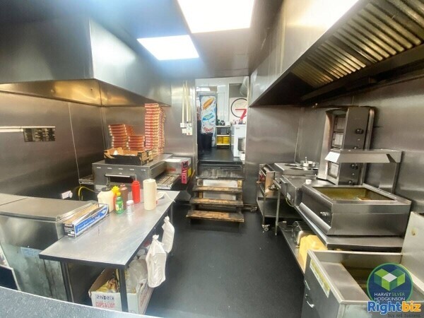 HOT FOOD TAKEAWAY: REDDISH: Photo 1