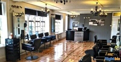 Spacious Hair Salon with 3 Bed Flat (Currently sublet) - Yeovil Spacious Hair Salon with 3 Bed Flat (Currently sublet) - Yeovil